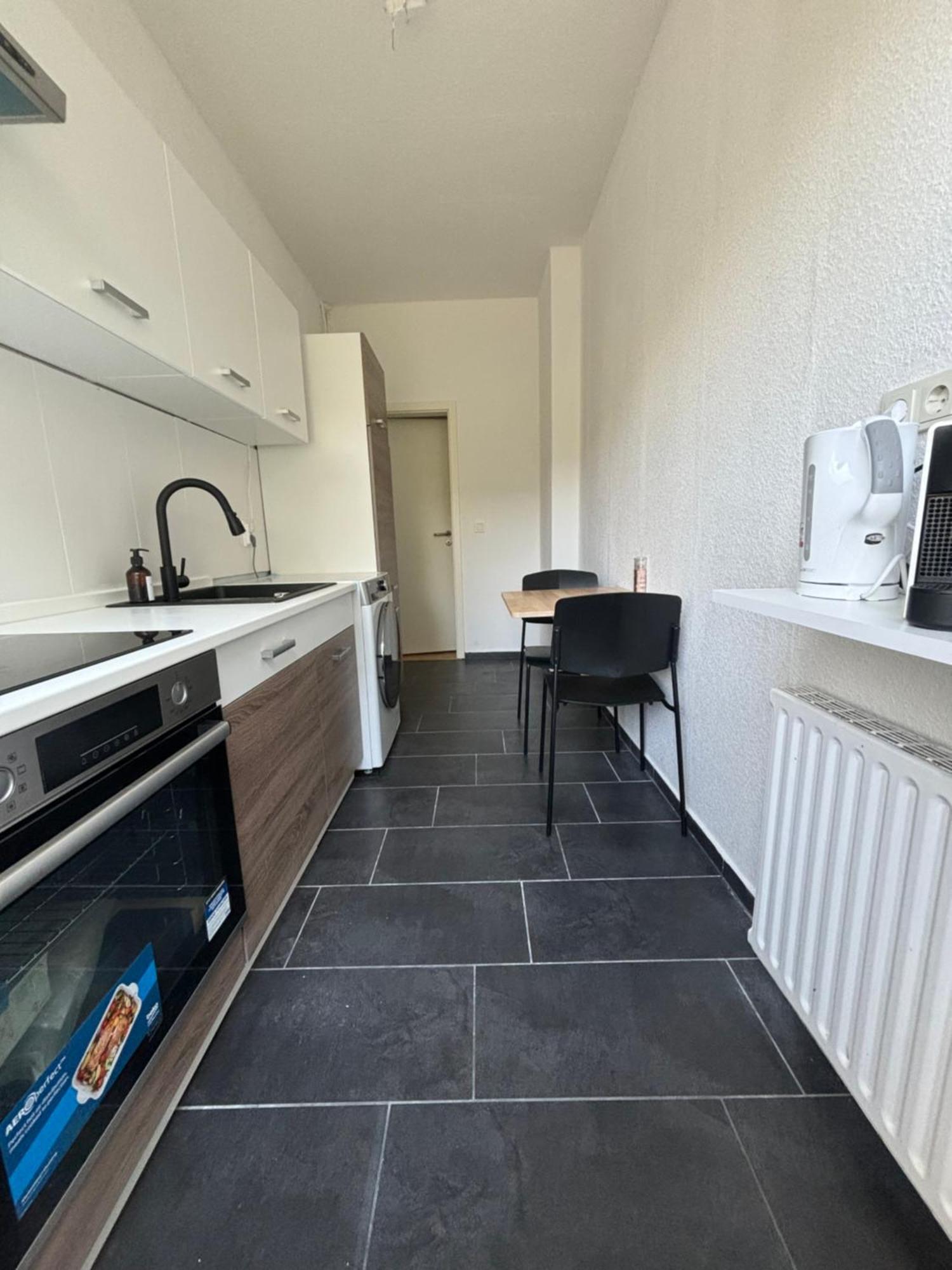 Cozy Apartment In Hannover Central Екстер'єр фото